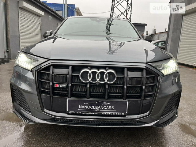 Сірий Ауді SQ7, об'ємом двигуна 4 л та пробігом 53 тис. км за 117000 $, фото 11 на Automoto.ua