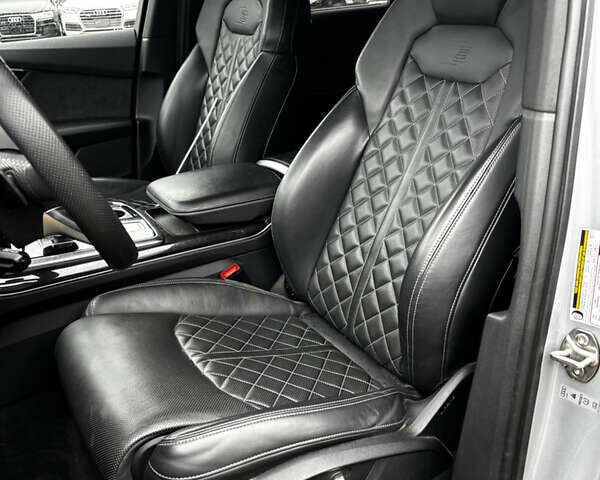 Серый Ауди SQ7, объемом двигателя 4 л и пробегом 78 тыс. км за 42000 $, фото 10 на Automoto.ua