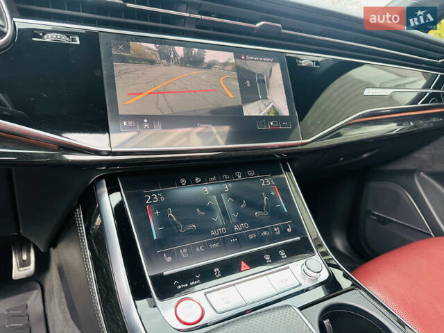 Серый Ауди SQ7, объемом двигателя 4 л и пробегом 111 тыс. км за 64000 $, фото 28 на Automoto.ua