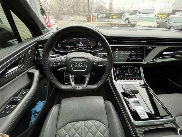 Сірий Ауді SQ7, об'ємом двигуна 4 л та пробігом 53 тис. км за 117000 $, фото 91 на Automoto.ua