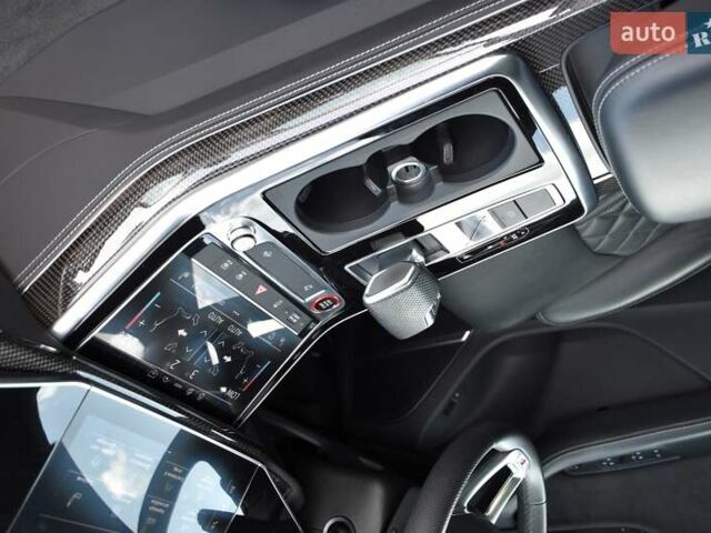 Серый Ауди SQ7, объемом двигателя 4 л и пробегом 87 тыс. км за 66000 $, фото 55 на Automoto.ua