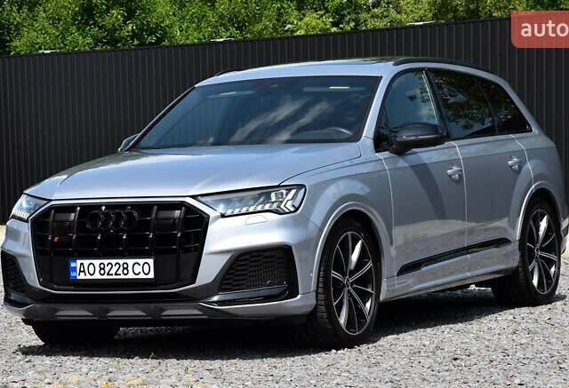 Серый Ауди SQ7, объемом двигателя 4 л и пробегом 87 тыс. км за 66000 $, фото 7 на Automoto.ua