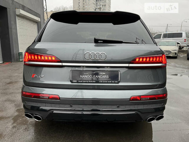 Сірий Ауді SQ7, об'ємом двигуна 4 л та пробігом 53 тис. км за 117000 $, фото 14 на Automoto.ua