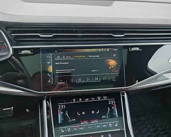 Сірий Ауді SQ7, об'ємом двигуна 4 л та пробігом 72 тис. км за 68000 $, фото 17 на Automoto.ua
