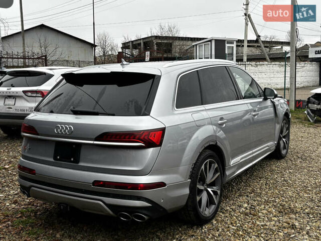 Серый Ауди SQ7, объемом двигателя 4 л и пробегом 78 тыс. км за 42000 $, фото 4 на Automoto.ua