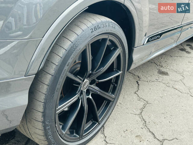 Серый Ауди SQ7, объемом двигателя 4 л и пробегом 111 тыс. км за 64000 $, фото 19 на Automoto.ua