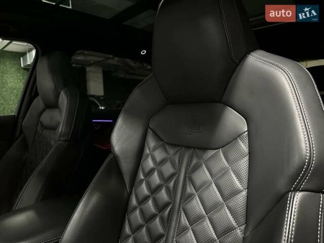Серый Ауди SQ7, объемом двигателя 4 л и пробегом 90 тыс. км за 68700 $, фото 34 на Automoto.ua