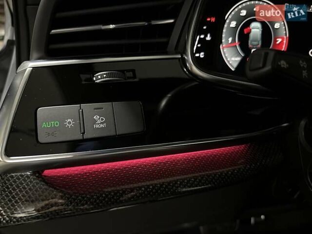 Серый Ауди SQ7, объемом двигателя 4 л и пробегом 90 тыс. км за 68700 $, фото 44 на Automoto.ua