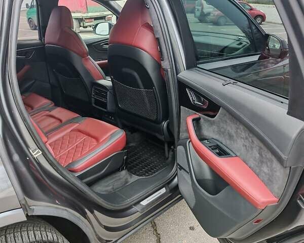 Сірий Ауді SQ7, об'ємом двигуна 4 л та пробігом 72 тис. км за 68000 $, фото 8 на Automoto.ua