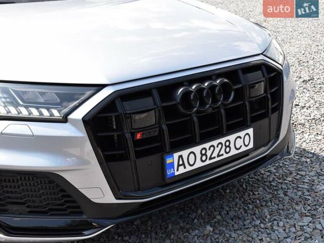 Серый Ауди SQ7, объемом двигателя 4 л и пробегом 87 тыс. км за 66000 $, фото 17 на Automoto.ua