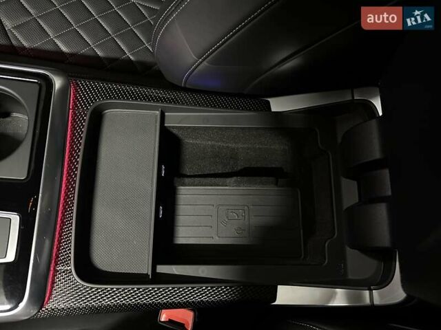 Серый Ауди SQ7, объемом двигателя 4 л и пробегом 90 тыс. км за 68700 $, фото 60 на Automoto.ua