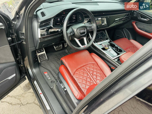 Серый Ауди SQ7, объемом двигателя 4 л и пробегом 111 тыс. км за 64000 $, фото 23 на Automoto.ua