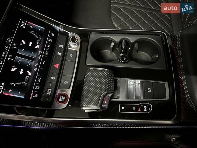 Серый Ауди SQ7, объемом двигателя 4 л и пробегом 90 тыс. км за 68700 $, фото 63 на Automoto.ua