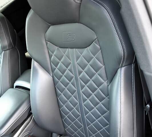 Серый Ауди SQ7, объемом двигателя 4 л и пробегом 87 тыс. км за 66000 $, фото 40 на Automoto.ua