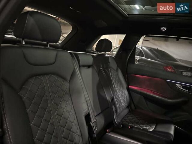 Серый Ауди SQ7, объемом двигателя 4 л и пробегом 90 тыс. км за 68700 $, фото 82 на Automoto.ua