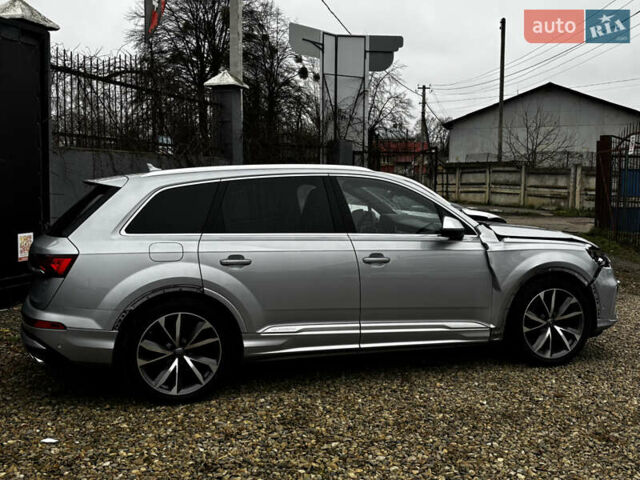 Серый Ауди SQ7, объемом двигателя 4 л и пробегом 78 тыс. км за 42000 $, фото 3 на Automoto.ua