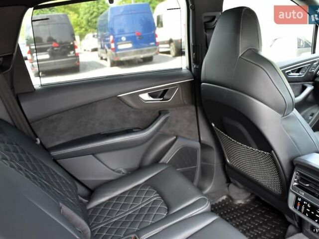 Серый Ауди SQ7, объемом двигателя 4 л и пробегом 87 тыс. км за 66000 $, фото 67 на Automoto.ua
