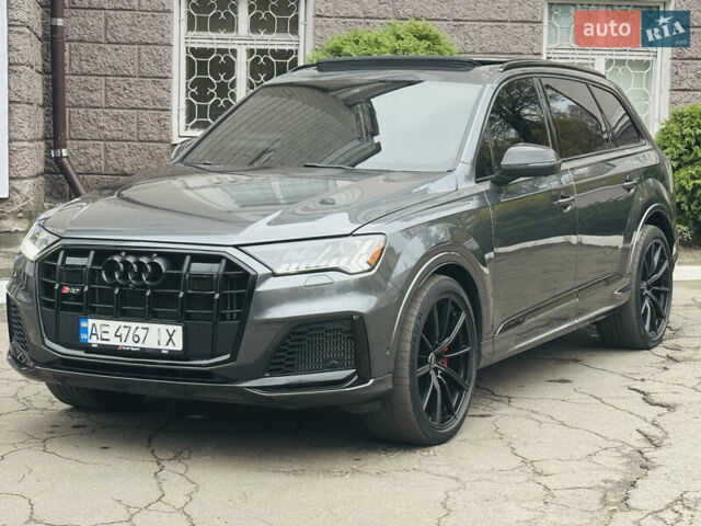 Серый Ауди SQ7, объемом двигателя 4 л и пробегом 111 тыс. км за 64000 $, фото 10 на Automoto.ua