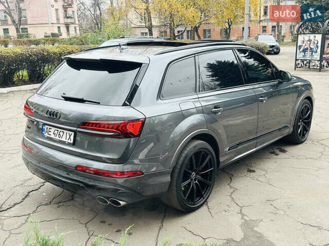 Серый Ауди SQ7, объемом двигателя 4 л и пробегом 111 тыс. км за 64000 $, фото 8 на Automoto.ua
