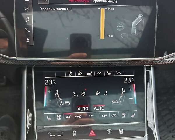 Сірий Ауді SQ7, об'ємом двигуна 4 л та пробігом 72 тис. км за 68000 $, фото 23 на Automoto.ua