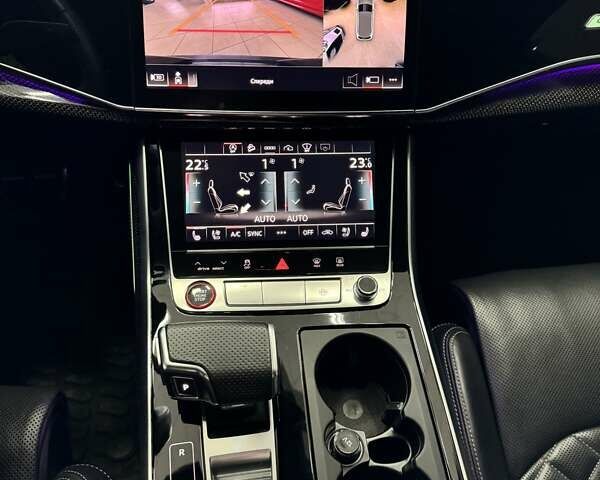 Сірий Ауді SQ7, об'ємом двигуна 4 л та пробігом 66 тис. км за 66000 $, фото 17 на Automoto.ua