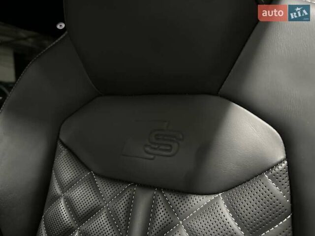 Серый Ауди SQ7, объемом двигателя 4 л и пробегом 90 тыс. км за 68700 $, фото 35 на Automoto.ua