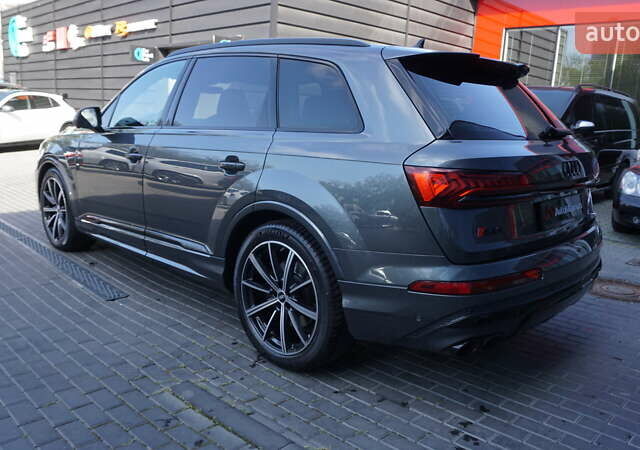 Сірий Ауді SQ7, об'ємом двигуна 3.96 л та пробігом 82 тис. км за 87900 $, фото 5 на Automoto.ua