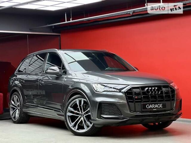 Сірий Ауді SQ7, об'ємом двигуна 4 л та пробігом 69 тис. км за 84700 $, фото 14 на Automoto.ua