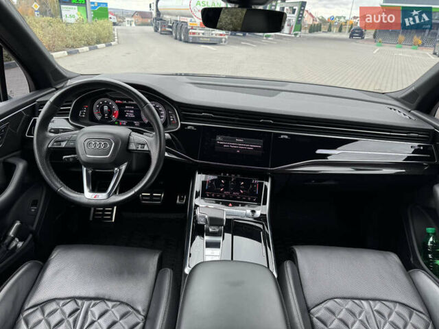 Сірий Ауді SQ7, об'ємом двигуна 4 л та пробігом 113 тис. км за 71900 $, фото 35 на Automoto.ua