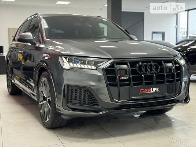 Серый Ауди SQ7, объемом двигателя 4 л и пробегом 74 тыс. км за 85500 $, фото 14 на Automoto.ua