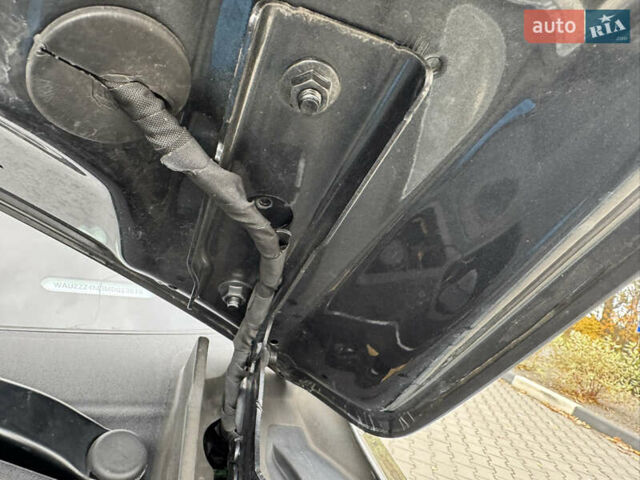 Сірий Ауді SQ7, об'ємом двигуна 4 л та пробігом 113 тис. км за 71900 $, фото 57 на Automoto.ua