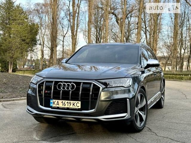 Сірий Ауді SQ7, об'ємом двигуна 4 л та пробігом 99 тис. км за 84500 $, фото 1 на Automoto.ua