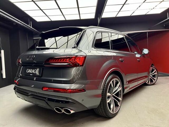 Сірий Ауді SQ7, об'ємом двигуна 4 л та пробігом 69 тис. км за 84700 $, фото 18 на Automoto.ua