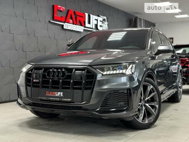 Серый Ауди SQ7, объемом двигателя 4 л и пробегом 74 тыс. км за 85500 $, фото 4 на Automoto.ua