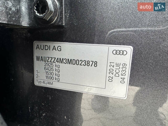 Сірий Ауді SQ7, об'ємом двигуна 4 л та пробігом 113 тис. км за 71900 $, фото 58 на Automoto.ua