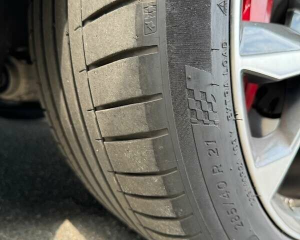 Серый Ауди SQ7, объемом двигателя 4 л и пробегом 85 тыс. км за 92200 $, фото 7 на Automoto.ua