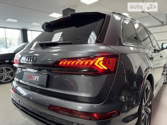 Сірий Ауді SQ7, об'ємом двигуна 4 л та пробігом 74 тис. км за 85500 $, фото 27 на Automoto.ua