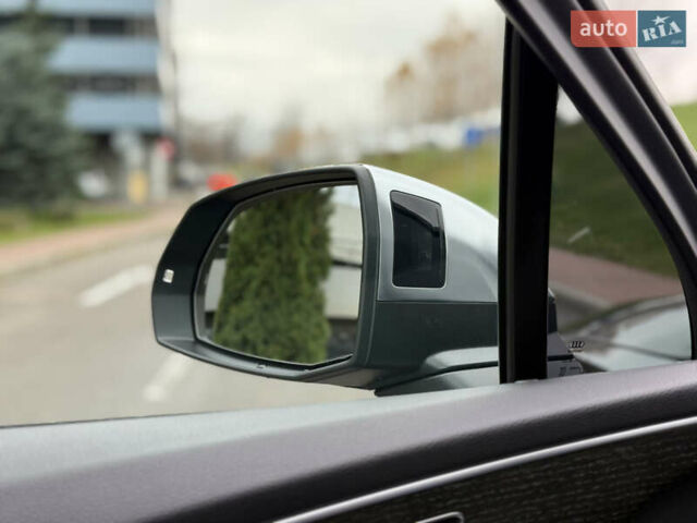 Серый Ауди SQ7, объемом двигателя 4 л и пробегом 114 тыс. км за 64900 $, фото 14 на Automoto.ua