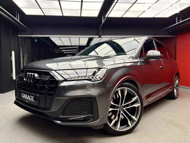 Сірий Ауді SQ7, об'ємом двигуна 4 л та пробігом 69 тис. км за 84700 $, фото 4 на Automoto.ua