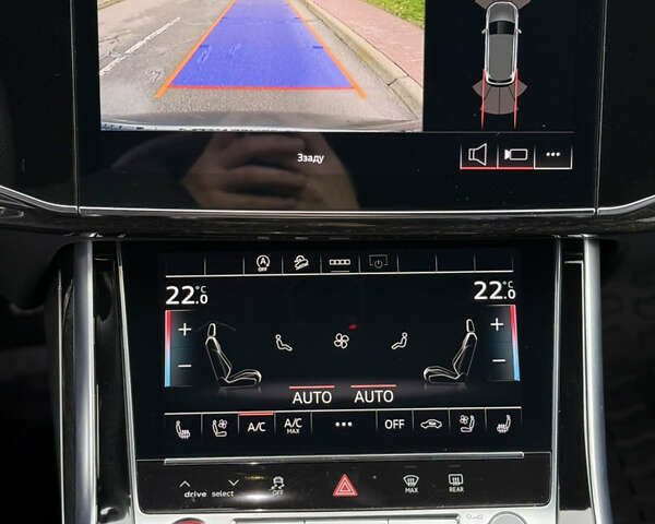 Серый Ауди SQ7, объемом двигателя 4 л и пробегом 114 тыс. км за 64900 $, фото 9 на Automoto.ua