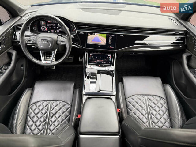 Серый Ауди SQ7, объемом двигателя 4 л и пробегом 114 тыс. км за 64900 $, фото 7 на Automoto.ua