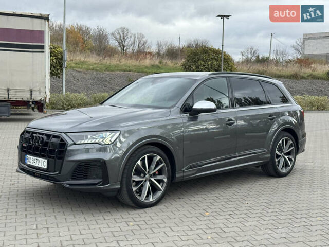Сірий Ауді SQ7, об'ємом двигуна 4 л та пробігом 113 тис. км за 71900 $, фото 2 на Automoto.ua