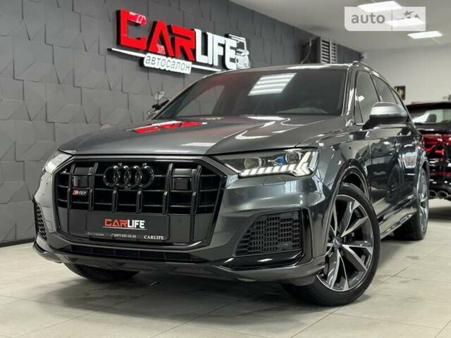 Серый Ауди SQ7, объемом двигателя 4 л и пробегом 74 тыс. км за 85500 $, фото 3 на Automoto.ua