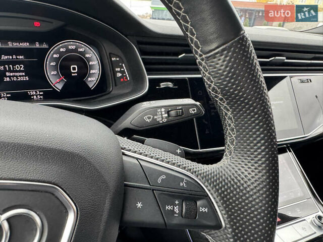Сірий Ауді SQ7, об'ємом двигуна 4 л та пробігом 113 тис. км за 71900 $, фото 50 на Automoto.ua