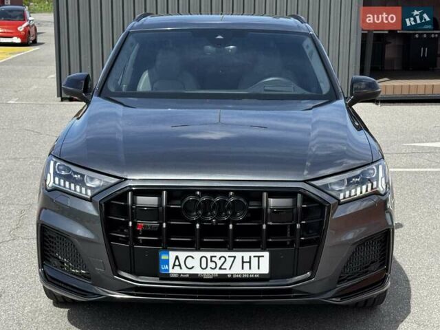 Сірий Ауді SQ7, об'ємом двигуна 4 л та пробігом 65 тис. км за 89900 $, фото 20 на Automoto.ua