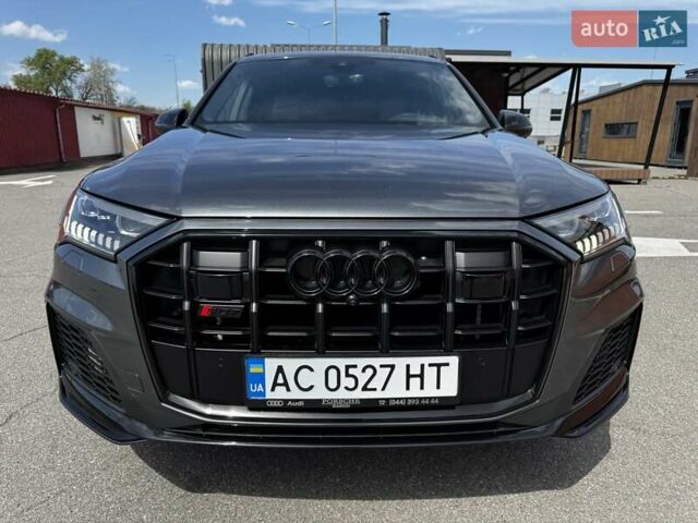 Серый Ауди SQ7, объемом двигателя 4 л и пробегом 65 тыс. км за 92700 $, фото 2 на Automoto.ua