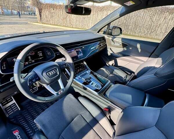 Сірий Ауді SQ7, об'ємом двигуна 4 л та пробігом 11 тис. км за 97500 $, фото 42 на Automoto.ua