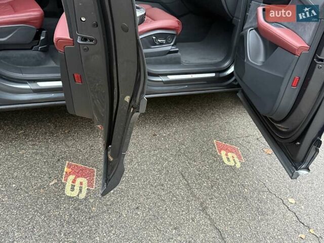 Серый Ауди SQ7, объемом двигателя 4 л и пробегом 24 тыс. км за 112950 $, фото 106 на Automoto.ua