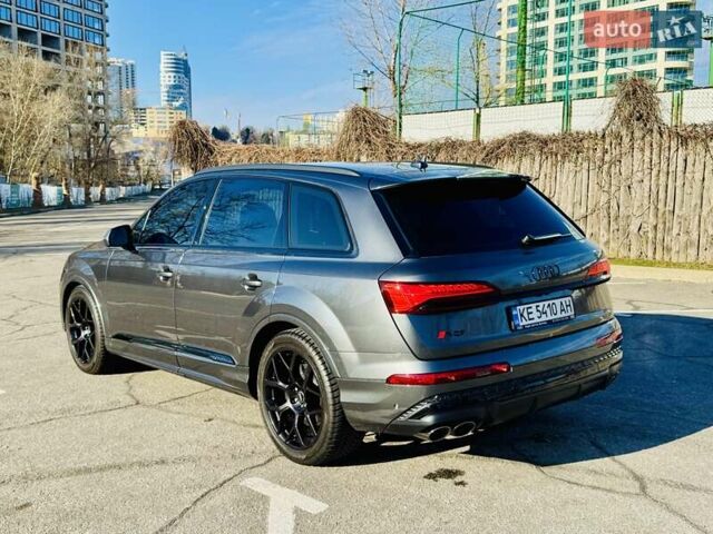Сірий Ауді SQ7, об'ємом двигуна 4 л та пробігом 11 тис. км за 97500 $, фото 66 на Automoto.ua