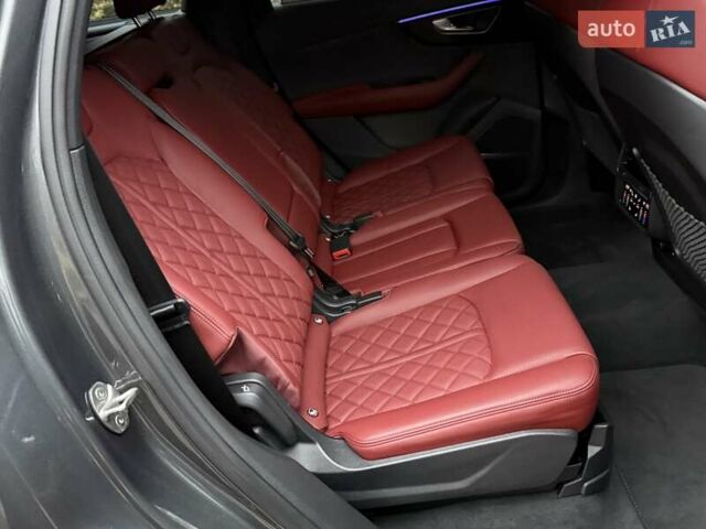 Серый Ауди SQ7, объемом двигателя 4 л и пробегом 24 тыс. км за 112950 $, фото 88 на Automoto.ua